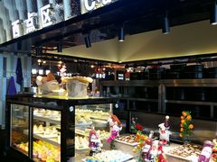 面包甜点陈列柜-海柜涮烤一体自助餐厅(金鹰店)
