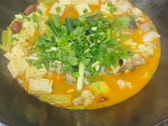-老刘生态大鱼坊铁锅炖鱼(赛马场店)
