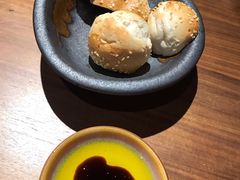 餐前面包-Erman岩烧牛排(虹桥南丰城店)