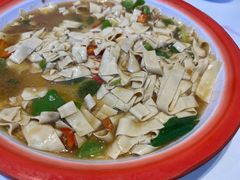 -雪乡人家东北菜·铁锅炖一切(高斯路店)