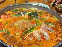 -亮欢寨酸汤鱼(沙冲路店)