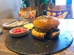 -HIGH FIVE哈福手工汉堡(桂林路店)