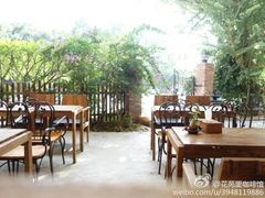 -花苑里咖啡(威远店)
