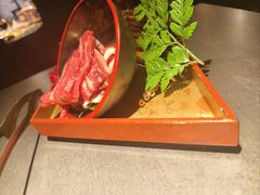 -铭牛烧肉·和牛海鲜自助(高新月牙湖店)