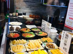 -八一路好吃街(雨田商务大厦店)