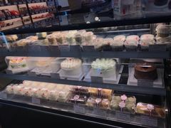 -红宝石·鲜奶小方·海派西点房(南丹店)