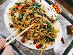 炒螺狮粉-西环肥仔螺蛳粉(总店)