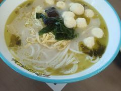 -灵芝妹子海鲜米线(香炉礁山姆店)
