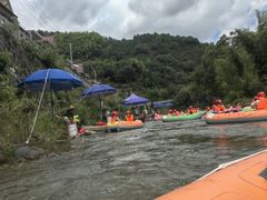 -虎啸峡漂流