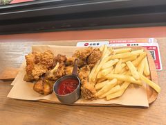 -必胜客(上海华谊新所店)