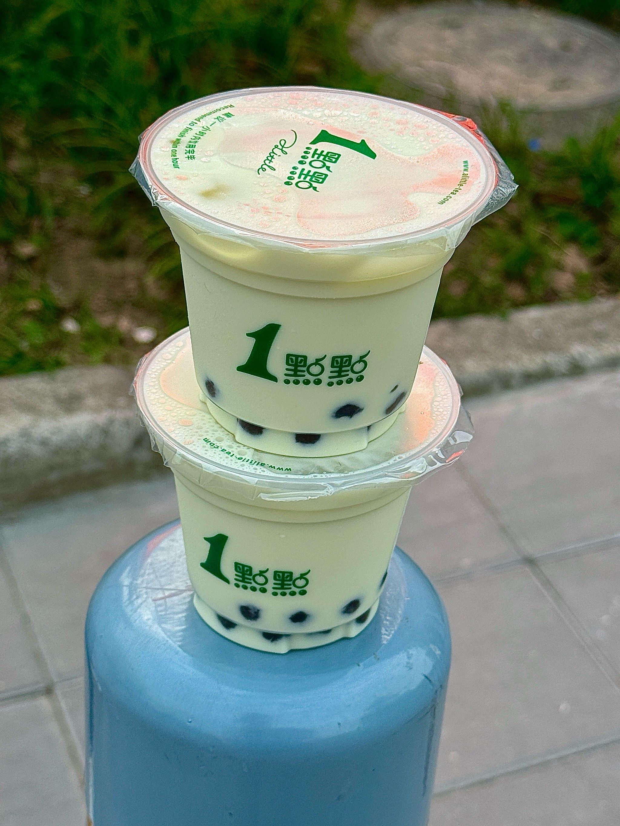 小朋友喝9.9两杯小奶茶🧒🏻 q版一点点闪现🤏