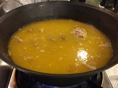 -鲜入围煮花胶鸡海鲜火锅