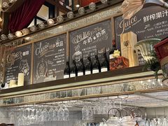 -玛格萝妮比萨屋(四平店)