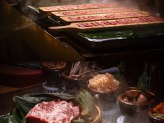 -野山舂·贵州现舂酸汤火锅(鸿通城店)