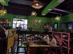 大堂-川渝窈妹纸包鱼·齐齐哈尔烤肉