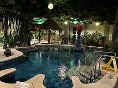 -泉城欧乐堡戏水湾艺术养生温泉