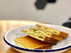 咖椰吐司-HELLO 27 意面·沙拉·帕尼尼