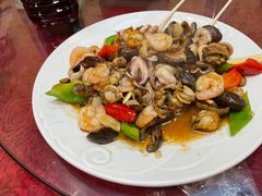 -鑫渔港海鲜本地菜·山海关浑锅(东戴河店)