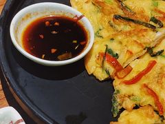 海鲜葱饼-明洞阿姨·韩式酱蟹烤肉·创意料理(三元桥店)