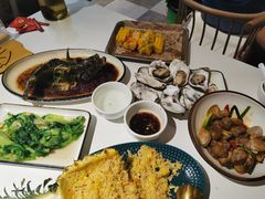 爆炒花甲-琼大师东方烤乳猪(亚特兰蒂斯店)