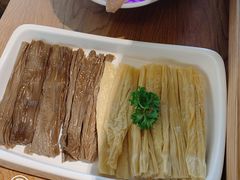 腐竹双拼-左庭右院鲜牛肉火锅(浦江欢乐颂店)