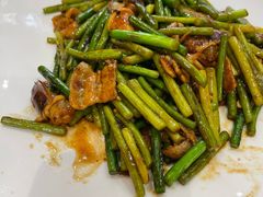 蒜苔炒肉-海岛渔村大酒店(云霄路店)