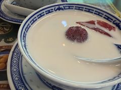-广信牛奶甜品世家(台东店)
