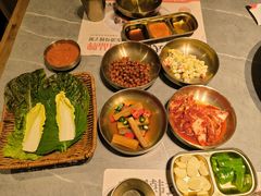 -草家酱蟹炭火烤肉店(珲春南路一店)