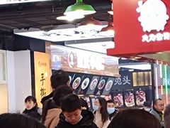 等位区-八一好吃街·高品美食广场