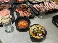 -啊美丽炭火烤肉(滑翔一店)