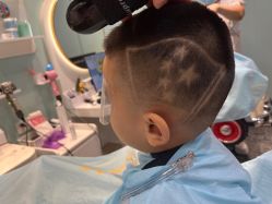 -Mengbaby·萌宝贝儿童理发(保利广场店)