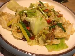 -关东小磨东北菜(上海长风大悦城店)