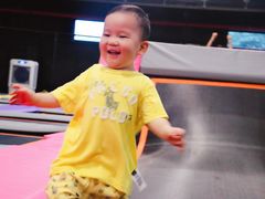 -嘿哟动霸CHUA·新潮玩运动娱乐中心·蹦床滑冰团建乐园