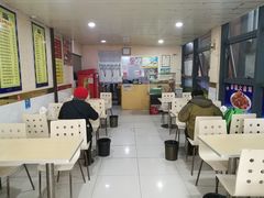大堂-清真兰州拉面(九龙湖店)
