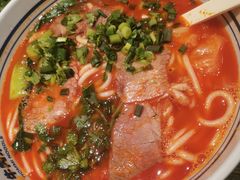 -鑫花溪牛肉米粉(东环大润发店)