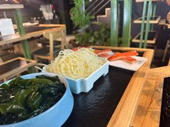 -鹿鸣山草本茶香火锅(园西路店)