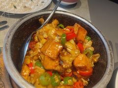 紫苏香干焖牛蛙仔-曾宴·楚菜(湖北省博物馆店)