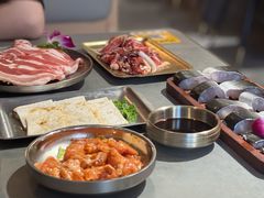 -围炉肉舍•炭烤活鳗•丹东海鲜烤肉(步行街店)