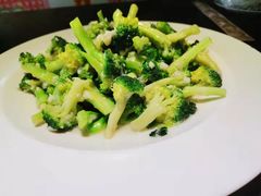 -靠山屯东北农家菜(八龙桥雅苑店)