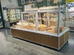 面包甜点陈列柜-仟吉(大溪地店)