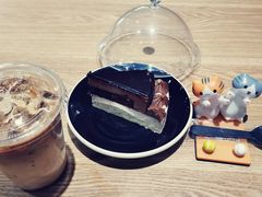 -藏猫猫咖啡主题馆(中央大道店)