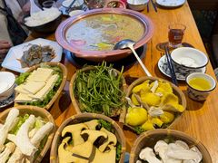 -民食香·腊排骨野生菌美食(木府店)