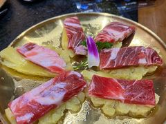 炭烤凤梨牛助条-何发发和牛烧肉·鳗鱼榴莲放题自助(乐峰广场店)