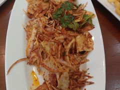-老码头黑皮肘子锅包肉熏酱水饺(文政街店)