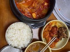 -亲昵春川鸡排(韩国美食街店)