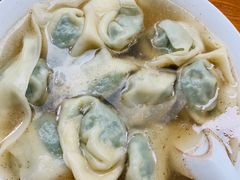 清汤荠菜肉大馄饨-吴家馄饨