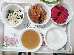 -悦芽照护月嫂+育儿嫂(杭州店)