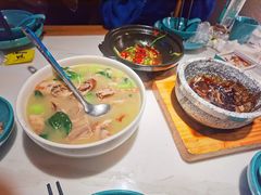 -荷塘秋月·本帮江浙菜(国权路店)