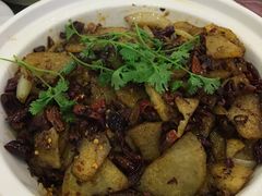 -顺峰渔港中国人的餐厅
