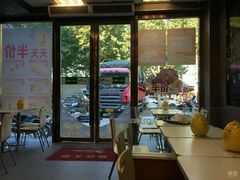 -华莱士·全鸡汉堡(光华路店)